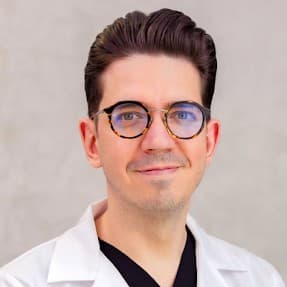 Dr. Maximilian Muntean, M.D.